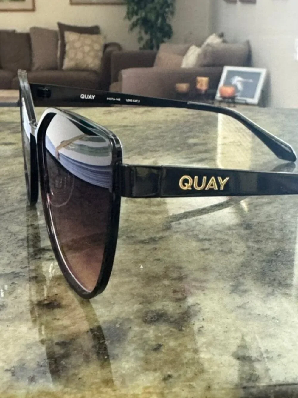 QUAY AUSTRALIA In Pursuit Sunglasses 64 16 145 New with Case and Cleaning Cloth